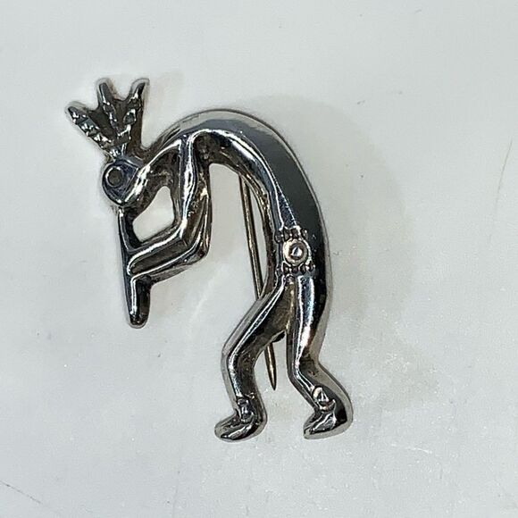 Native American Signed Sterling Kokopelli Brooch - Picture 1 of 12